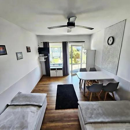 Appartamento Fox Pokoje-apartament-domki *