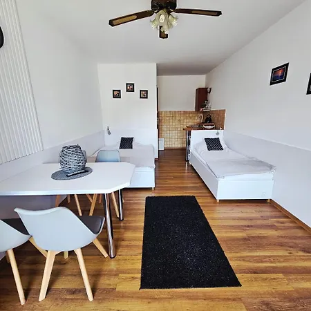 Fox Pokoje-apartament-domki